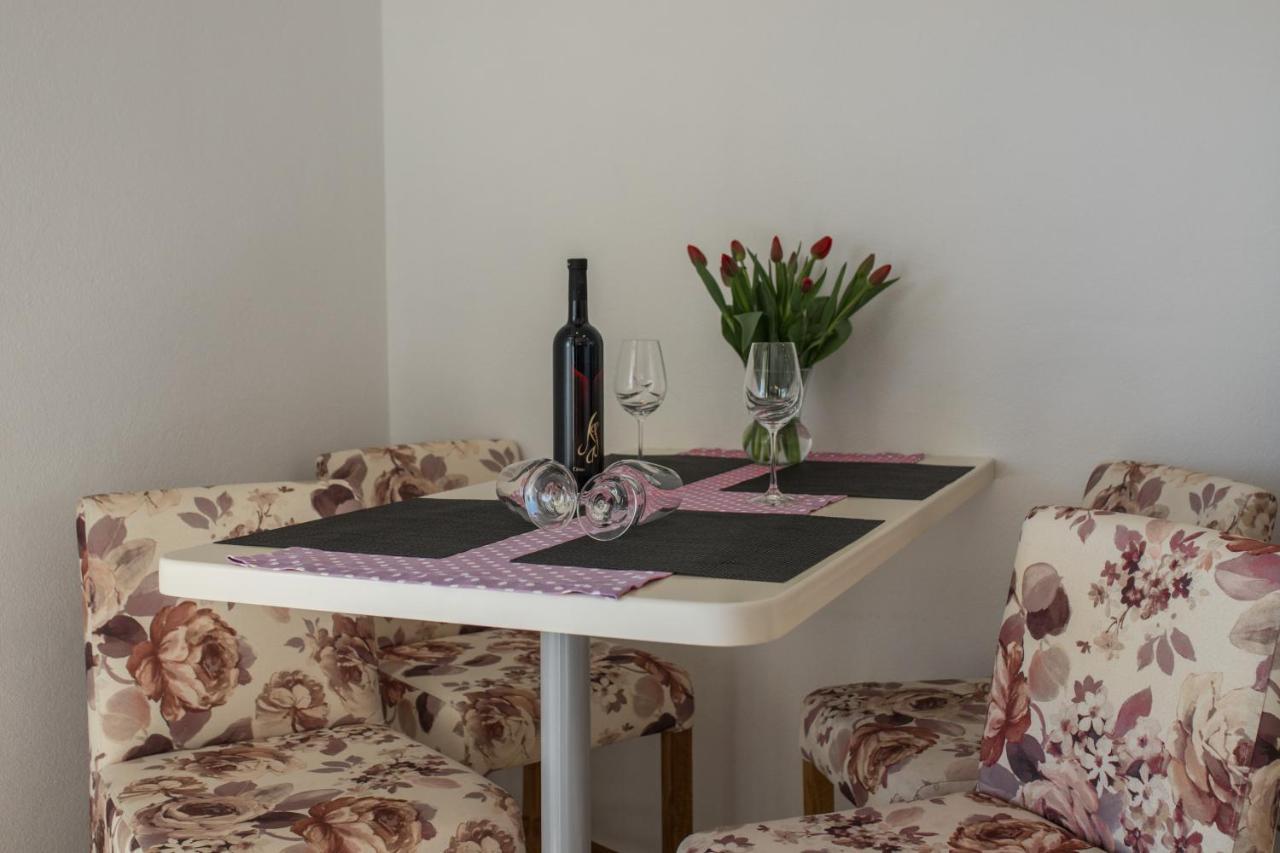 Apartment Maris Makarska Esterno foto
