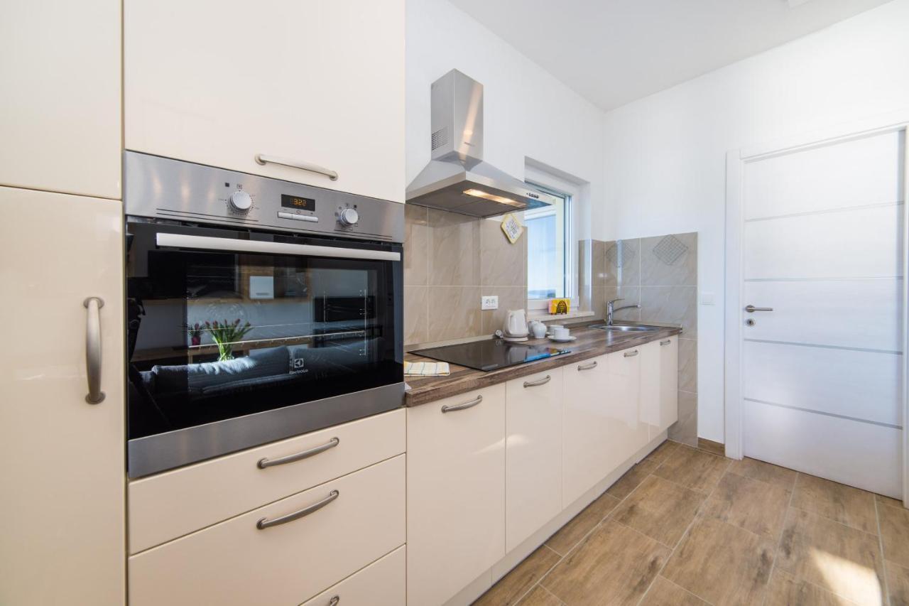 Apartment Maris Makarska Esterno foto